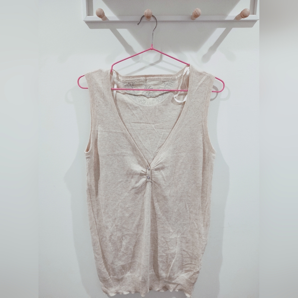 Urban Behavior Cream Short Sleeve Top